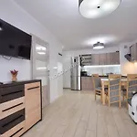 Lägenhet Lux Blizej Morza *